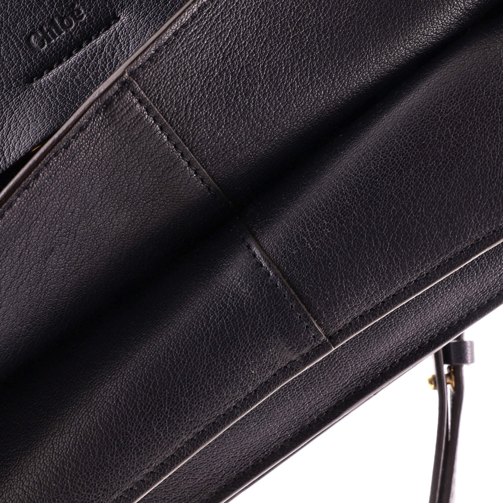 Faye Shoulder Bag Leather Medium