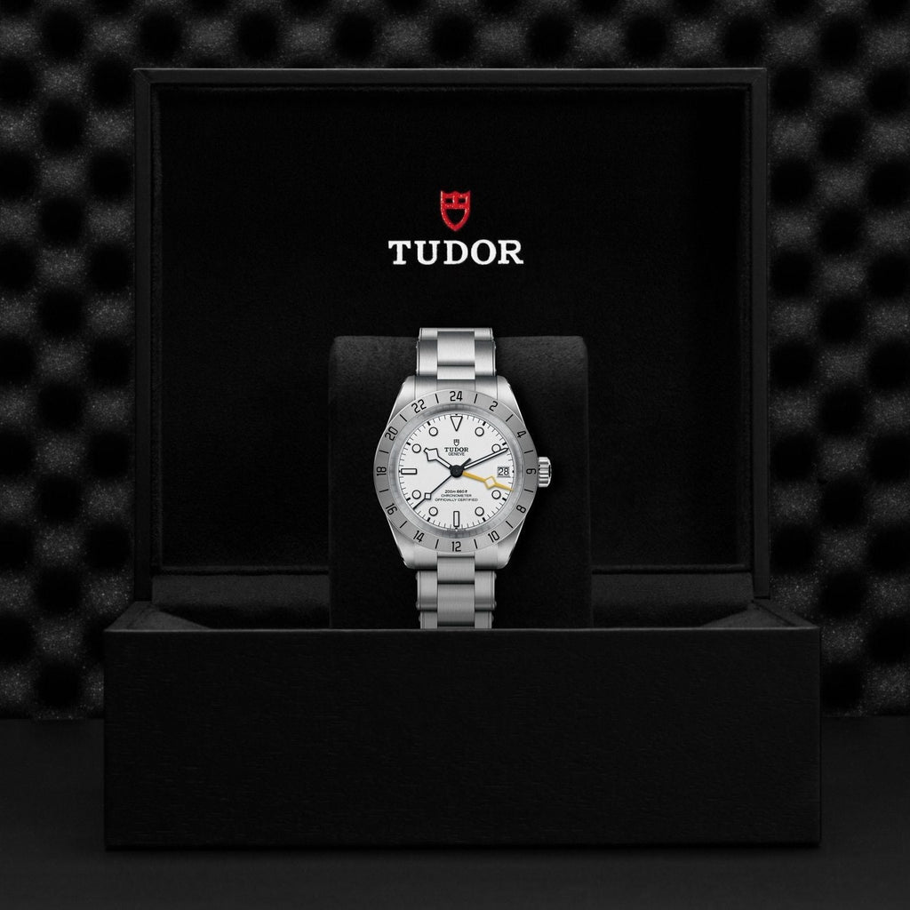 TUDOR Black Bay Pro M79470-0004