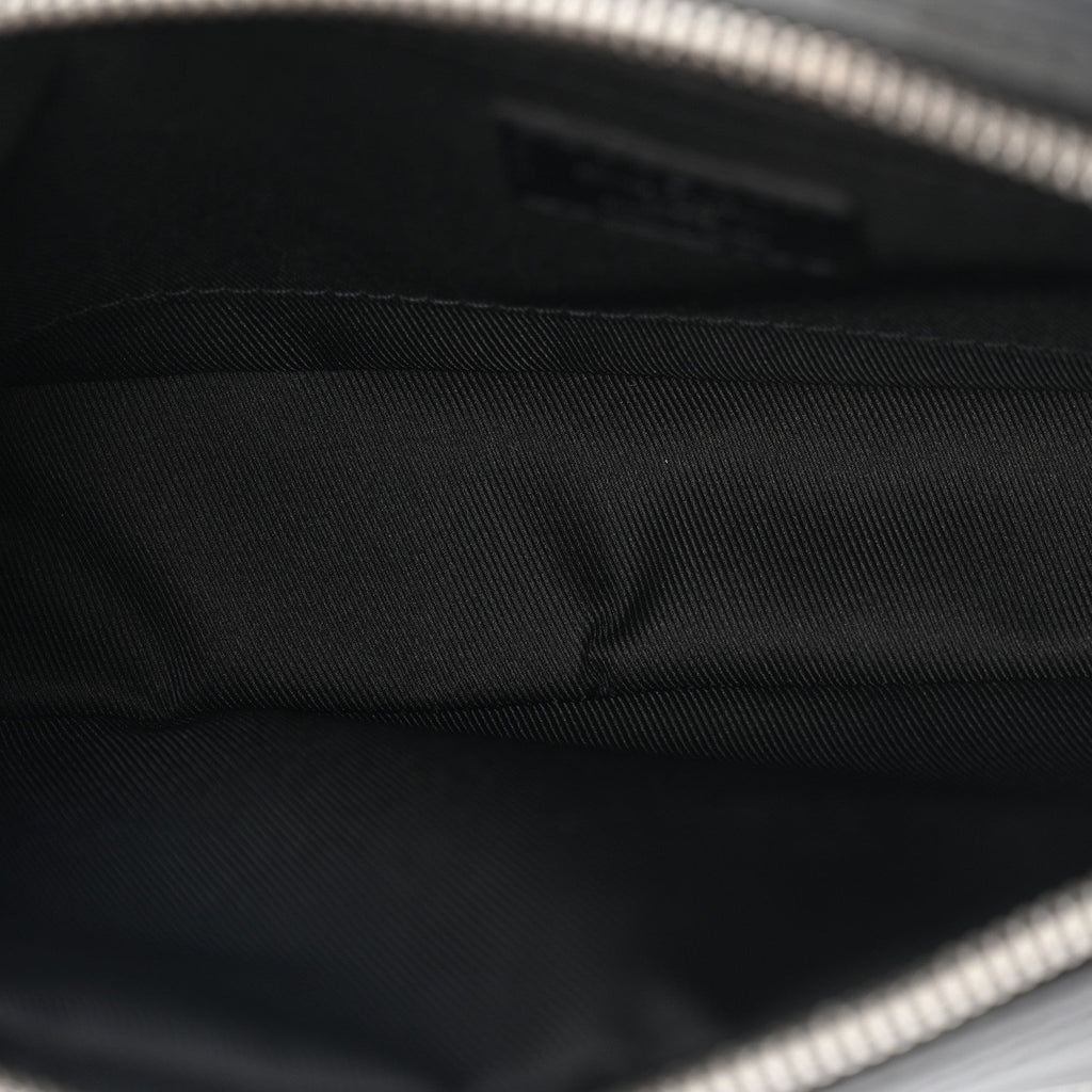 Calfskin Nil City Shoulder Bag Night Black