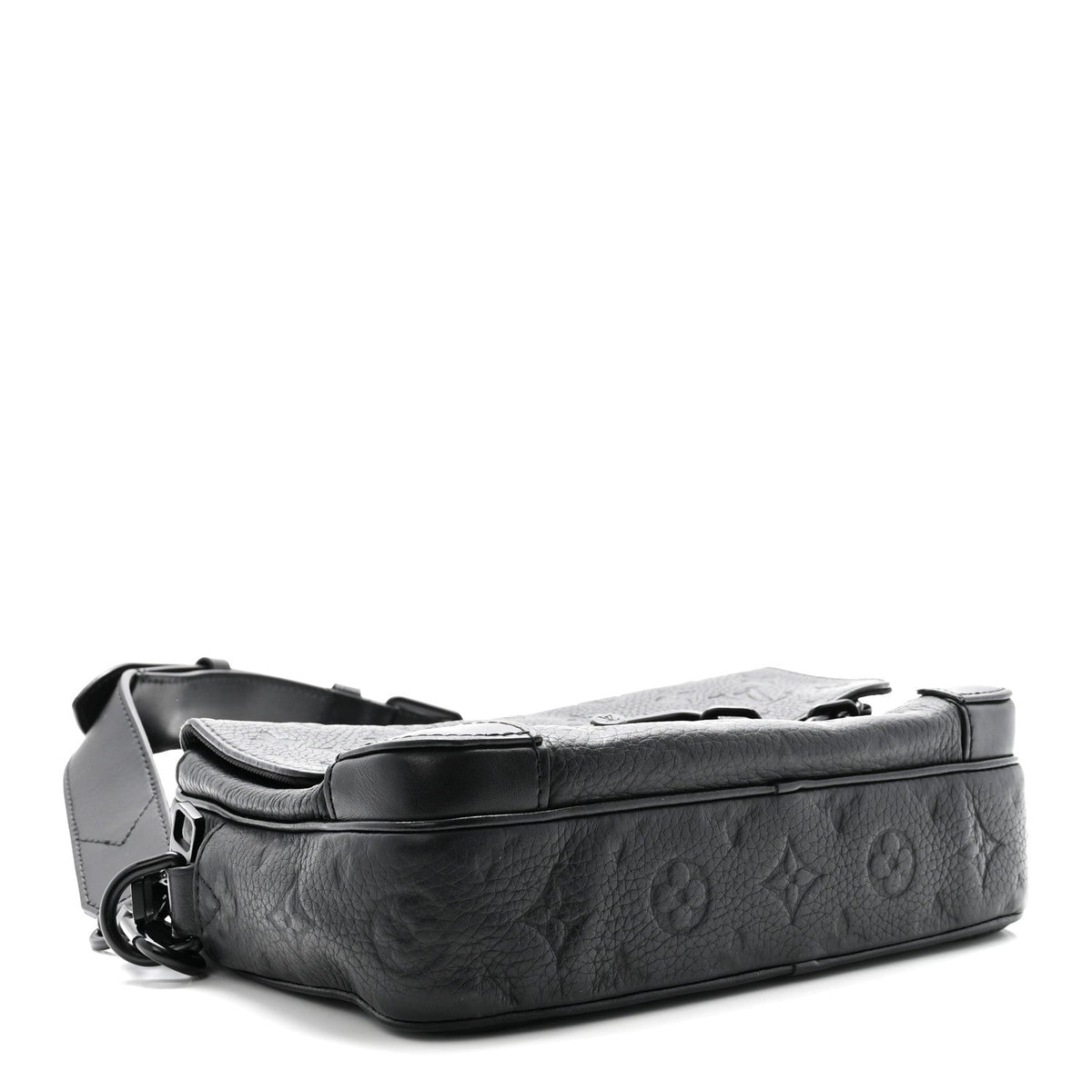 Taurillon Monogram Steamer Messenger Black