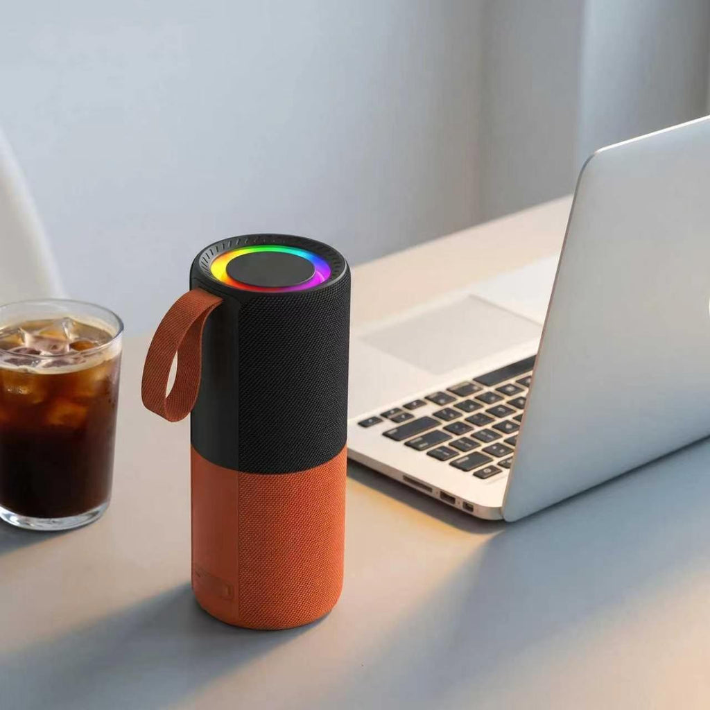 New 2-in-1 wireless Bluetooth speaker magnetic outdoor sound system with heavy bass and long battery life