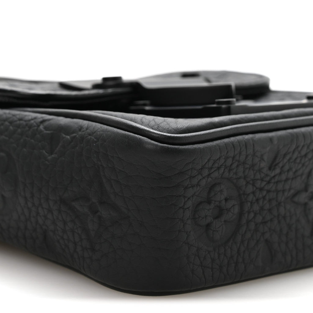 Taurillon Monogram Pico S Lock Ultra Black