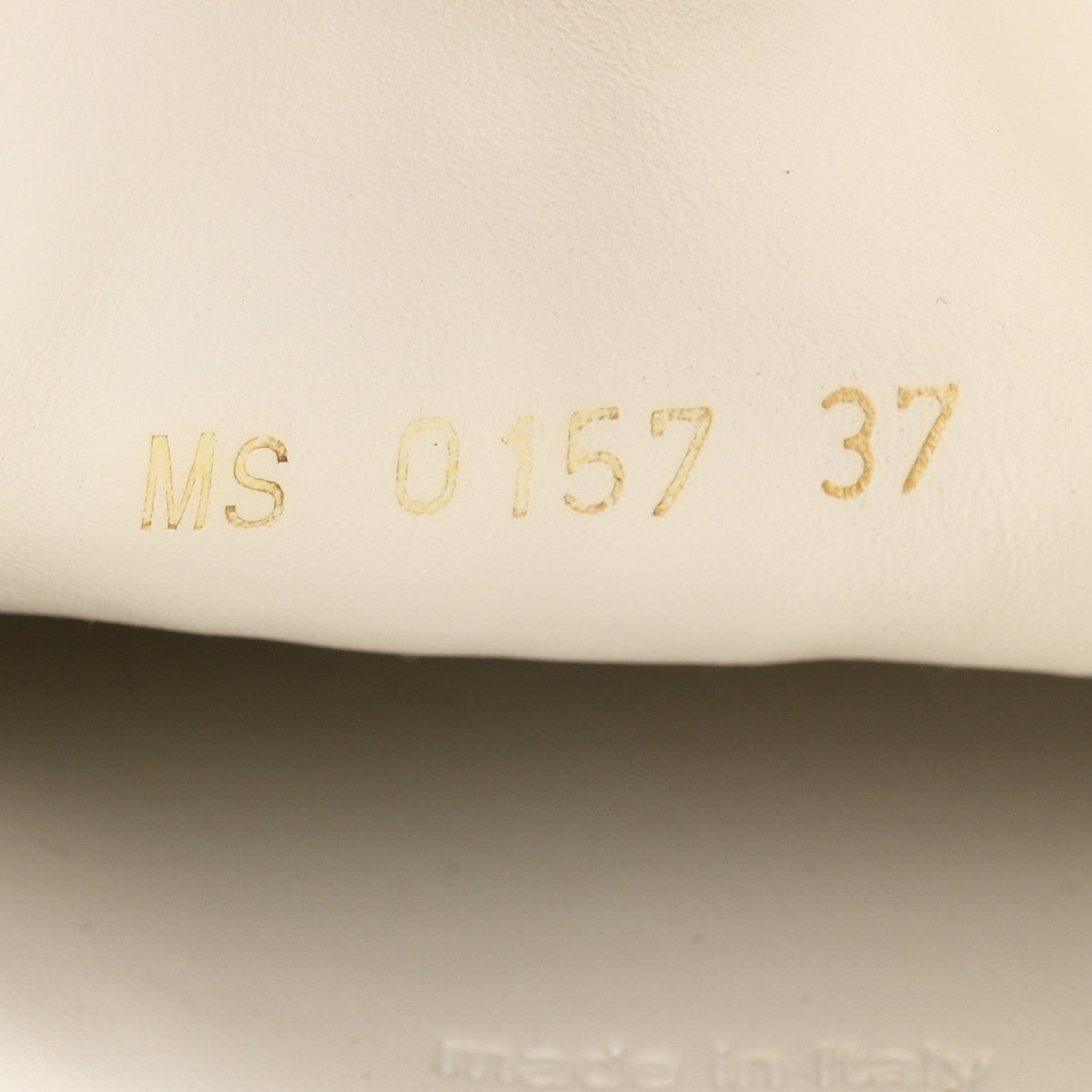 Reverse Monogram Frontrow Sneakers 37