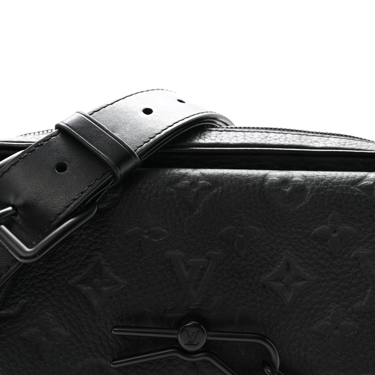 Taurillon Monogram Steamer Messenger Black