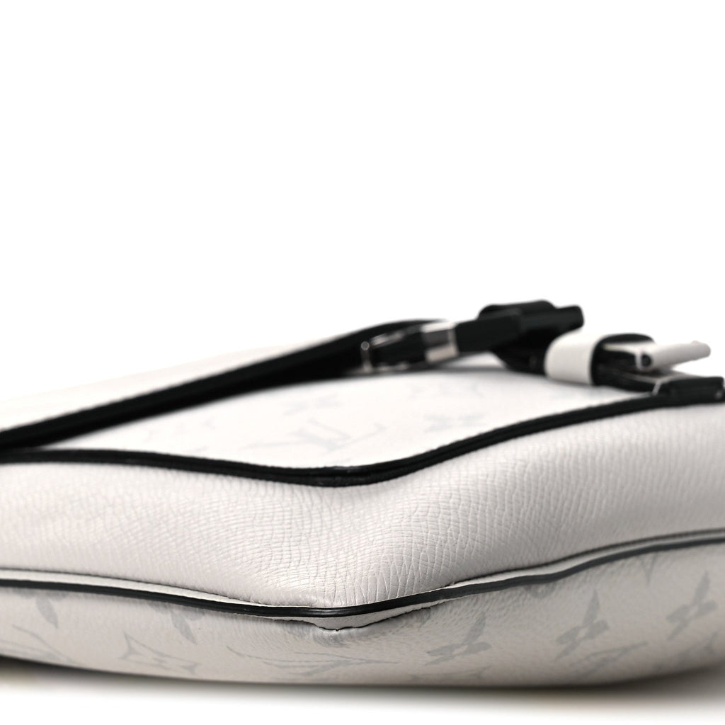 Taigarama Outdoor Flap Messenger White